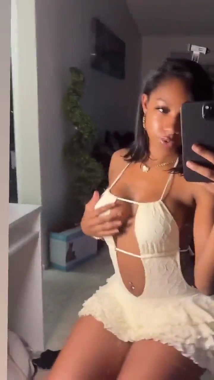 Cooking with kya Onlyfans Video Show Nice Boob Viral Sextape