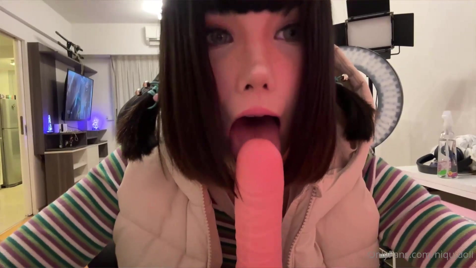 Nicoleponyxo Onlyfans Video Blow Dildo